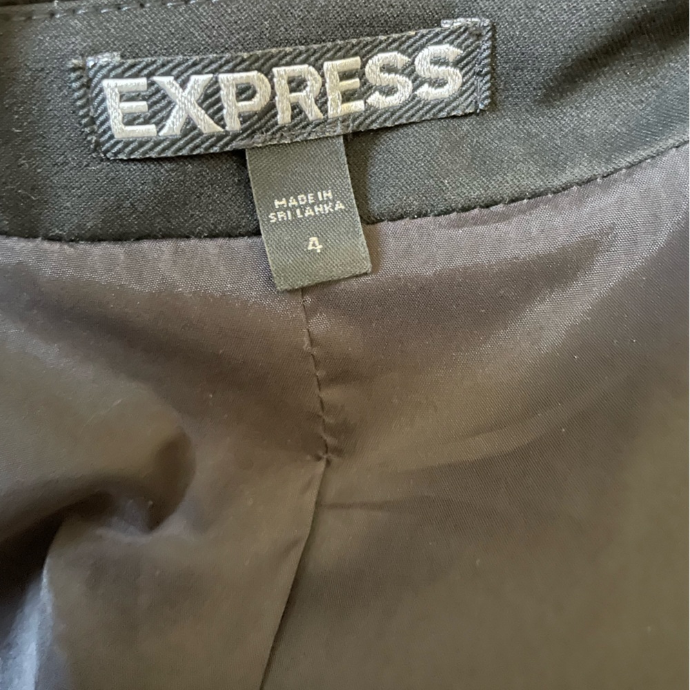 Express Women's Black Single-Button Blazer - Picture 8 of 8